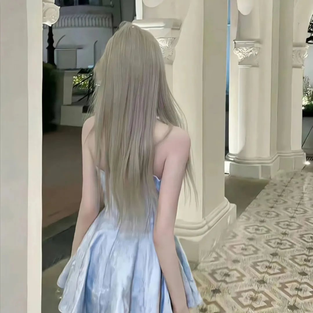 秋霞