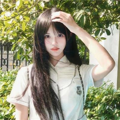 踉跄女孩
